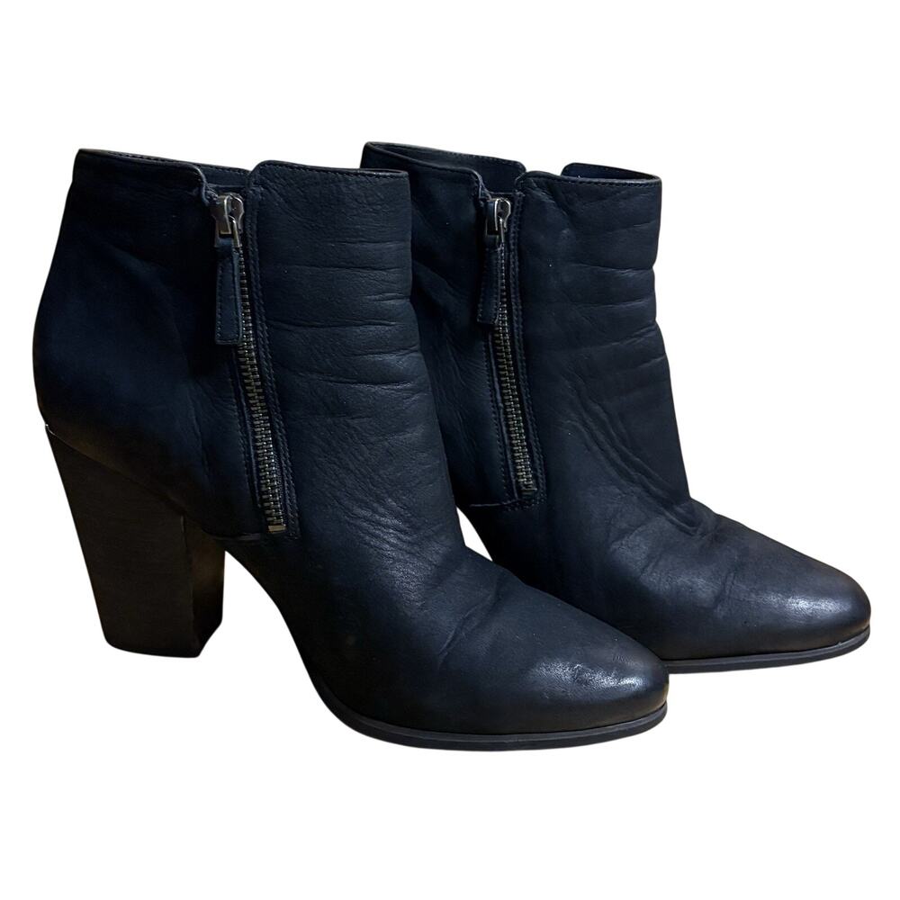 Michael Kors Ankle Boot Size 8.5 Black Stack Heel Zipper Logo Round Toe